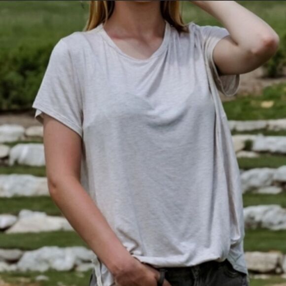 Twist  Front  Tee - Picture 4 of 4